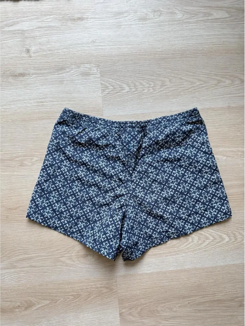 Patagonia Women’s Sz XS Barely Baggies Blue Geometric NetPlus Swim Hiking Shorts
